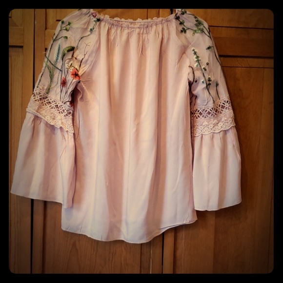 unknown Tops - Pink Bell-Sleeved Top Size 6 Gorgeous Florals